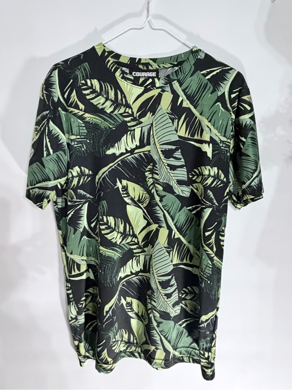 Courage Men's Black & Green Tropical Leaf Short Sleeve Tee